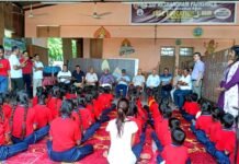 उत्तराखंड समिति ने निर्धन बच्चों के लिए संचालित स्कूल में जाकर बच्चों को स्टेशनरी, फल एवं बिस्कुट वितरित किये Sai Akshardham Vidyapeeth School