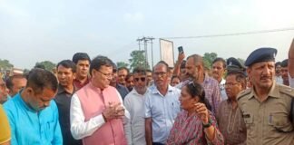 कोटद्वार में भारी बारिश से हुई तबाही के बाद सीएम धामी ने किया आपदाग्रस्त क्षेत्र का स्थलीय निरीक्षण, अधिकारियों को दिए ये निर्देश