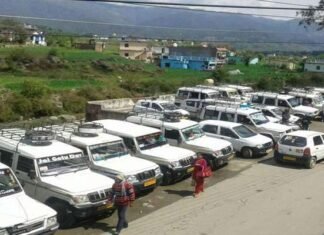 पौड़ी, कोटद्वार व रुद्रप्रयाग के कॉमर्शियल वाहनों को भविष्य में फिटनेस सर्टिफिकेट के लिए जाना होगा श्रीनगर, देहरादून की तर्ज पर श्रीनगर में वाहन फिटनेस सेंटर बनाने की तैयारी vehicle fitness center will be built in srinagar