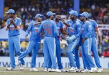 एशिया कप फाइनल: मात्र 5 ओवर में ही श्रीलंका की आधी टीम आउट, टीम इंडिया के इस गेंदबाज ने ढाया कहर, एक ही ओवर में झटके चार विकेट