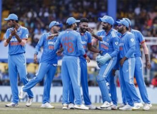 एशिया कप फाइनल: मात्र 5 ओवर में ही श्रीलंका की आधी टीम आउट, टीम इंडिया के इस गेंदबाज ने ढाया कहर, एक ही ओवर में झटके चार विकेट