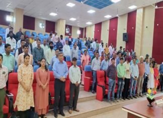 विकासखण्ड कल्जीखाल की बीडीसी बैठक में प्रमुख बीना राणा ने सरकार द्वारा चलाई जा रही योजनाओं को जनहित में धरातल पर उतारने के अधिकारियों को दिए निर्देश BDC meeting of Kaljikhal block
