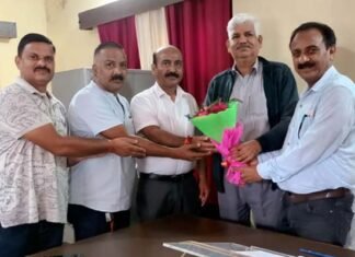 जू.हा.शिक्षक संघ पौड़ी द्वारा मुख्य शिक्षा अधिकारी दिनेश चन्द्र गौड़ का जिला मुख्यालय में स्वागत Chief Education Officer Dinesh Chandra Gaur