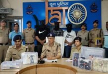 बॉलीवुड फिल्म ‘स्पेशल 26’ की तर्ज पर नकली CBI अफसर बनकर फ्लैट में मारी थी रेड, दून पुलिस ने तीन आरोपियों को किया अरेस्ट Fake CBI officer arrested, raid was done on the lines of 'Special 26'