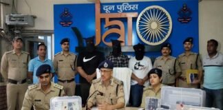 बॉलीवुड फिल्म ‘स्पेशल 26’ की तर्ज पर नकली CBI अफसर बनकर फ्लैट में मारी थी रेड, दून पुलिस ने तीन आरोपियों को किया अरेस्ट Fake CBI officer arrested, raid was done on the lines of 'Special 26'