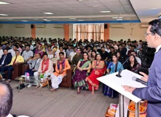 ग्रेटर नोएडा : बीटेक प्रथम वर्ष के छात्रों का हुआ ओरिएंटेशन प्रोग्राम