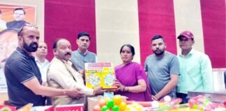 विधायक राजकुमार पोरी ने कल्जीखाल ब्लॉक सभागार में 76 आंगनबाड़ी केंद्रों को बांटी खेल एवं पठन-पाठन सामग्री