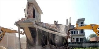 ग्रेनो प्राधिकरण ने एक दर्जन अवैध विला ढहाया, 16 करोड़ की 8200 वर्ग मीटर जमीन को कराया मुक्त Greno authority demolished illegal villas