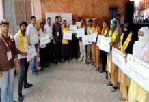 स्वच्छता दिवस: गांधी जयंती पर मानव अधिकार एंव अपराध नियंत्रण संगठन ने सफ़ाई कर्मचारियों को किया सम्मानित Human rights and crime control