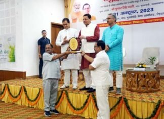 स्वच्छता ही सेवा के लिए देहरादून को प्रथम पुरस्कार award to Dehradun for service to cleanliness