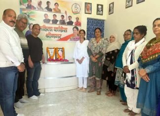 पूर्व प्रधानमंत्री इंदिरा गांधी और सरदार वल्लभ भाई पटेल को किया याद