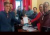 प्रभार छोड़ो आन्दोलन: खिर्सू ब्लॉक के सभी प्रभारी प्रधानाध्यापकों / प्रधानाचार्यों ने बीईओ को सौंपा 17 नवम्बर से प्रभार छोड़ने सम्बन्धी पत्र Headmasters/Principals in charge