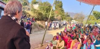 कल्जीखाल ब्लॉक के बौंसाल तथा सीरौं गांव में आयोजित विकसित भारत संकल्प यात्रा में गढ़वाल सांसद और पौड़ी विधायक ने की शिरकत Vikas Bharat Sankalp Yatra