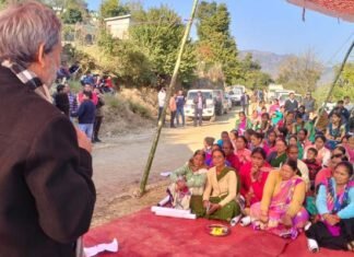 कल्जीखाल ब्लॉक के बौंसाल तथा सीरौं गांव में आयोजित विकसित भारत संकल्प यात्रा में गढ़वाल सांसद और पौड़ी विधायक ने की शिरकत Vikas Bharat Sankalp Yatra