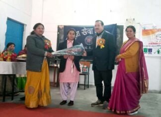 NSS के सात दिवसीय शिविर में अपूर्वा रहीं सर्वश्रेष्ठ शिविरार्थी
