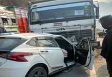 कीर्तिनगर के समीप दर्दनाक हादसा, संयुक्त चिकित्सालय श्रीनगर के डॉक्टर नीरज राय की सड़क दुर्घटना में मौत