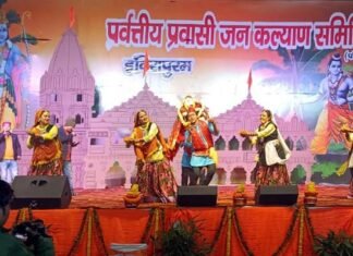 इंदिरापुरम उतरैणी-मकरैणी महोत्सव 2024 के दूसरे दिन रही ललित फौजी के गीतों की धूम, माँ नंदा देवी डोली की खूबसूरत झांकी रही दर्शनीय
