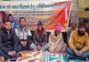 श्रीनगर में अनिश्चितकालीन धरने पर बैठे अंकिता भंडारी के माता-पिता Ankita Bhandari's parents sitting on strike
