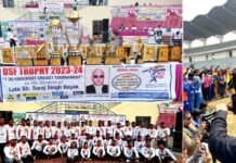 डीएसएफ ट्रॉफी टी-20 नॉकआउट क्रिकेट टूर्नामेंट का रंगारंग आगाज, उत्तराखंड की 32 टीमें ले रही हैं भाग, उद्घाटन मैच में YIPL की D COMPANY पर शानदार जीत DSF Trophy T-20 Knockout Cricket Tournament