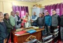 पौड़ी के नवनियुक्त जिला शिक्षा अधिकारी नागेंद्र सिंह बर्त्वाल का भव्य स्वागत Welcome of newly appointed District Education Officer Nagendra Singh Bartwal