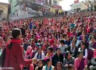आंगनबाड़ी कार्यकत्रियों का कार्य बहिष्कार 10वें दिन भी रहा जारी, मानदेय को लेकर मंत्री रेखा आर्य के जवाब से हुईं आक्रोशित Work boycott of Anganwadi workers