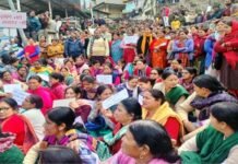 पौड़ी में जन आक्रोश रैली का दिखा जबरदस्त असर, समस्याओं को लेकर सड़क पर उमड़ी लोगों की भीड़ jan aakrosh railee