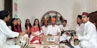 धवलगिरी में बैठकी होली का आगाज़: साहित्यकार प्रदीप वेदवाल ने बताया उमंग और मतंग का राज़