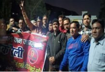 पुरानी पेंशन बहाली की मांग को लेकर कीर्तिनगर से श्रीनगर गोला बाजार तक निकाली बाइक रैली