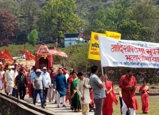 पौड़ी: आदिशक्ति मां भुवनेश्वरी मंदिर सांगुड़ा में नवरात्रि पर्व के पहले दिन श्रद्धालुओं ने मांगी मनौतियां