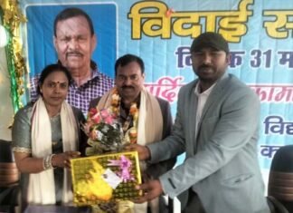 पहाड़ से पलायन करने वालों को आईना दिखाते शिक्षक सीएल चौधरी पहाड़ से पलायन करने वालों को आईना दिखाते शिक्षक सीएल चौधरी