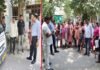 ग्रेटर नोएडा: सेक्टर बीटा टू में सफाई व्यवस्था ठीक न होने पर ओएसडी ने जताई नाराजगी, कॉन्ट्रैक्टर के खिलाफ कड़ी कार्रवाई की दी चेतावनी