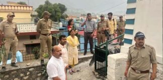 श्रीनगर में गुलदार दहशत, इन जगहों पर लगा नाइट कर्फ्यू, गुलदार को आदमखोर घोषित करने की मांग