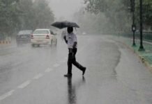 उत्तराखंड में मौसम ने ली करवट, बारिश के बाद सुहाना हुआ मौसम, बीरोंखाल के कुणजोली में बादल फटा, दुकानों के साथ 30 मीटर सड़क पूरी तरह से ध्वस्त rain in Uttarakhand