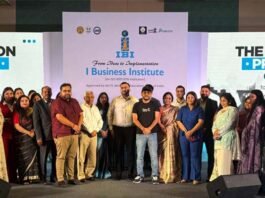 व्यावसायिक दुनिया में सफलता प्राप्त करने के लिए छात्रों को मूल्यवान सलाह और मार्गदर्शन प्रदान किया I Business Institute