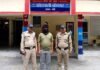बेस अस्पताल श्रीनगर में फर्जी डॉक्टर बनकर आया युवक, चेकअप के बहाने नाबालिग को ले गया बाथरूम ओर, सीसीटीवी फुटेज के जरिए पकड़ा गया fake doctor arrest in srinagar base Hospital