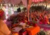 डोटल गांव में श्रीमद् भागवत कथा सुनने के लिए उमड़ी भक्तों की भीड़