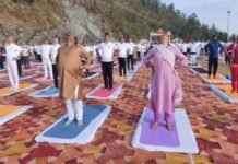पौड़ी के रांसी स्टेडियम में मनाया गया योग दिवस