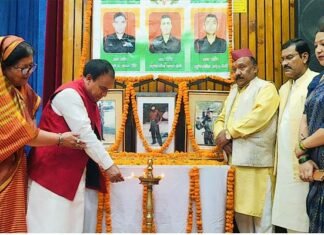 जिन जांबाजों ने भारत माता की रक्षा करते हुए अपना बलिदान दिया है उनके परिवारों की देखभाल करना हमारा परम कर्तव्य : डॉ. धन सिंह रावत