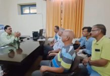 सुमाड़ी से ही शुरू हो NIT का निर्माण कार्य, भूमिदाता ग्रामीणों ने आयुक्त गढ़वाल से की मुलाकात