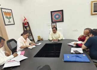उत्तराखंड शिक्षा विभाग में 11 हजार पदों पर होगी भर्ती, शिक्षा मंत्री ने अधिकारियों को दिये निर्देश, वर्तमान शैक्षणिक सत्र में ही सम्पन्न करें भर्ती प्रक्रिया recruitment for 11 thousand posts in Uttarakhand Education Department