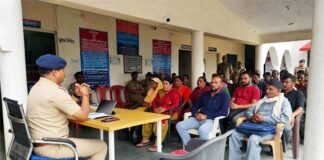 1 जुलाई से लागू हुए नए कानूनों के संबंध में रिखणीखाल थाना क्षेत्र में आमजन को किया गया जागरूक