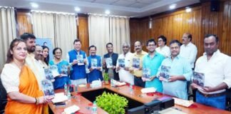 मुख्यमंत्री धामी ने किया ‘वो 17 दिन’ पुस्तक का विमोचन Those 17 days
