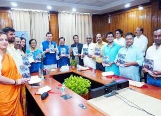 मुख्यमंत्री धामी ने किया ‘वो 17 दिन’ पुस्तक का विमोचन Those 17 days