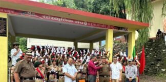 जीआईसी डांगचौरा में कार्यरत प्रवक्ता डा. बृजमोहन कृथवाण तथा विनोद ममगईं की एनसीसी के कप्तान पदों पर पदोन्नति