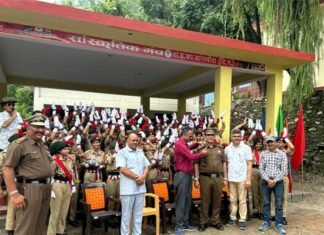 जीआईसी डांगचौरा में कार्यरत प्रवक्ता डा. बृजमोहन कृथवाण तथा विनोद ममगईं की एनसीसी के कप्तान पदों पर पदोन्नति