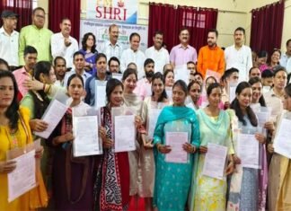 गढ़वाल विश्वविद्यालय का बीएड प्रवेश परीक्षा का परिणाम घोषित, श्रीनगर में 34 सहायक अध्यापकों को दिए गए नियुक्ति पत्र Garhwal University B.Ed entrance exam result declared