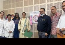 एमबीबीएस छात्रों ने पोस्टर के माध्यम से बताये स्तनपान के फायदें व लाभ, पोस्टर प्रतियोगिता में छात्रा शिवाली और शोभा की टीम रही विजेता