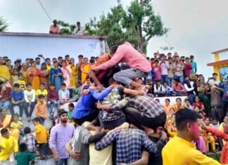श्रीकृष्ण जन्माष्टमी महोत्सव की तैयारी को लेकर क्षेत्र में युवाओं में भारी उत्साह