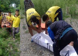 सहस्रधारा में नहाते समय बहे दिल्ली के दो युवक, एसडीआरएफ ने किये शव बरामद Two youths of Delhi drowned in Sahasradhara