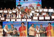 Tilu Rauteli Awards 2023-24: प्रदेश की इन 13 महिलाओं को मिला वीरांगना तीलू रौतेली पुरस्कार, 32 को आंगनबाड़ी सम्मान Uttarakhand Tilu Rauteli Award 2023-24